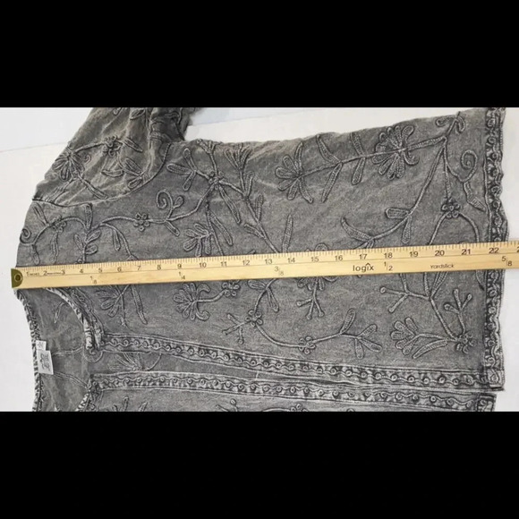 Parsley & Sage 3/4 Sleeve Gray Floral Embroidered Distressed VTG Wash Cardigan - Picture 8 of 11